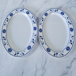 $4.99 s&h • (2) YAHNG TUHNG 100% Melamine YT-1027 Serving Plates
